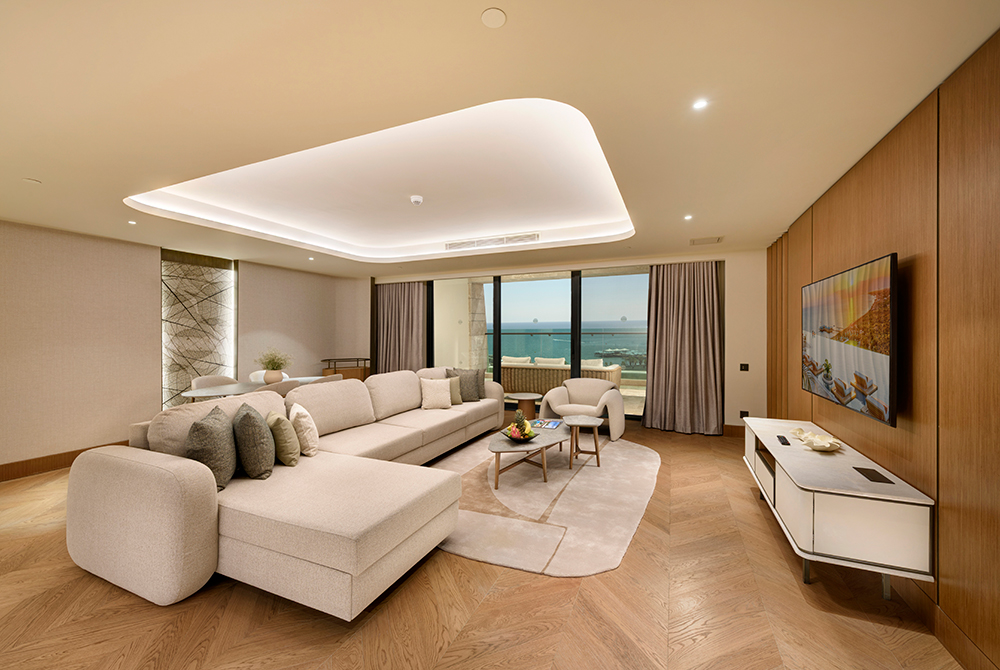 Regnum The Crown Panaromic Suite (1)